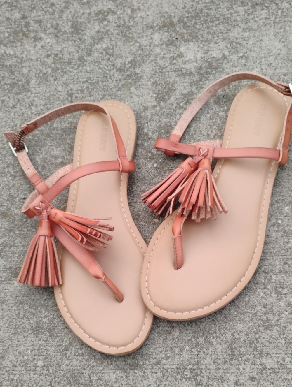 Old Navy Women’s Tassel Thong Sandals